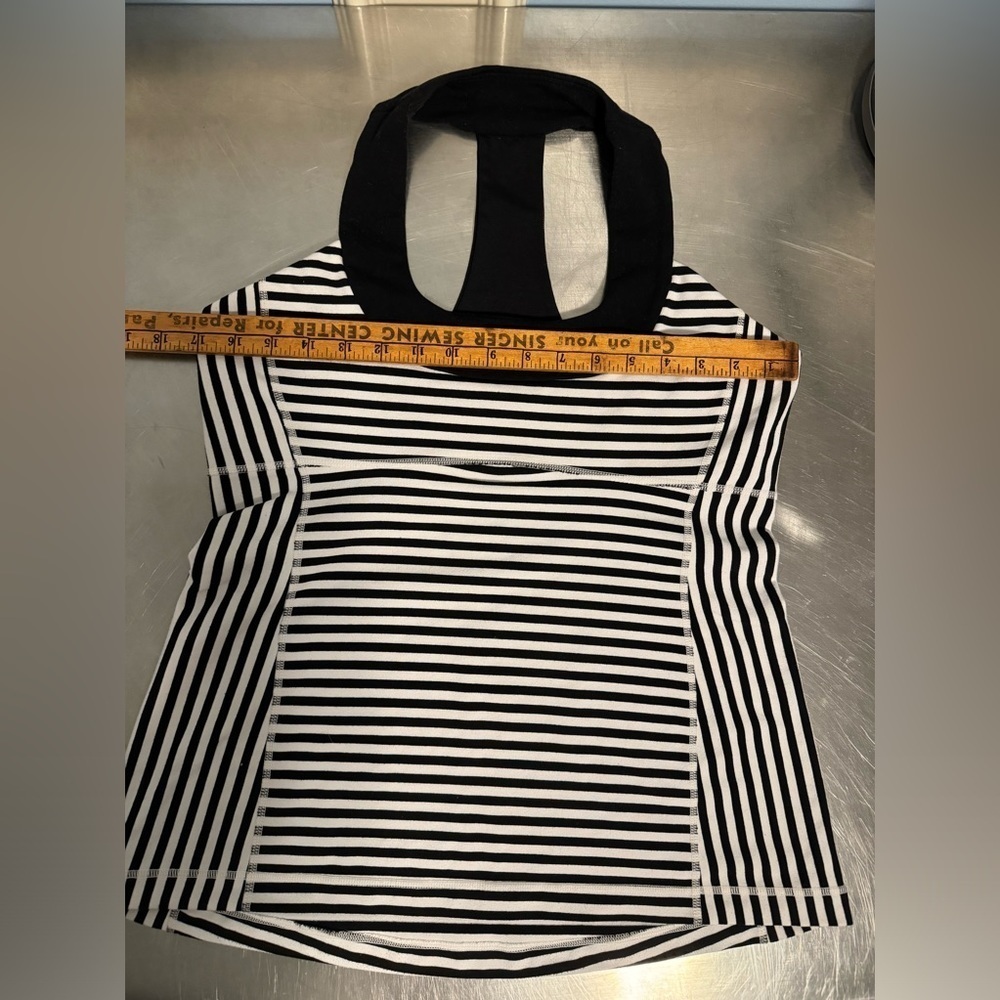 Lululemon - Scoop Neck Tank US12